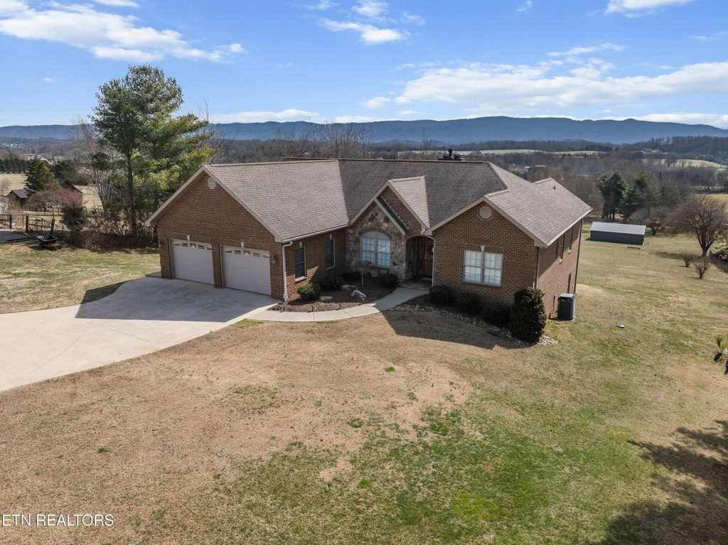 Photo of 4724 Old Niles Ferry Rd, Maryville, TN 37801 (MLS # 1330576)