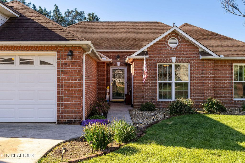 Photo of 2253 Pewter Drive, Knoxville, TN 37909 (MLS # 1335962)