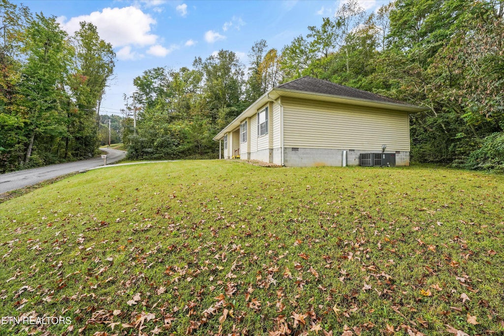 Photo of 222 Disney Lane, Caryville, TN 37714 (MLS # 1358804)