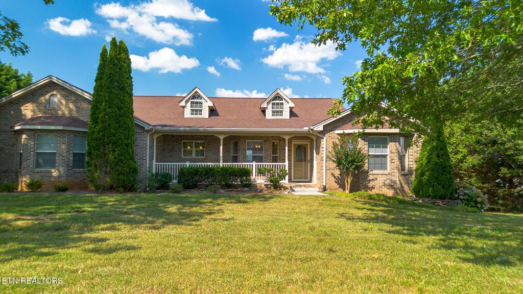 Photo of 185 Florence Circle Cir, Dandridge, TN 37725 (MLS # 1308281)