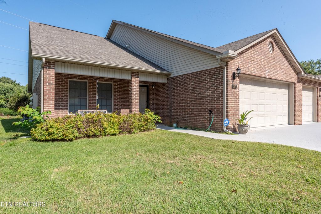 Photo of 1218 Ernest Mcmahan Rd, Sevierville, TN 37862 (MLS # 1315333)