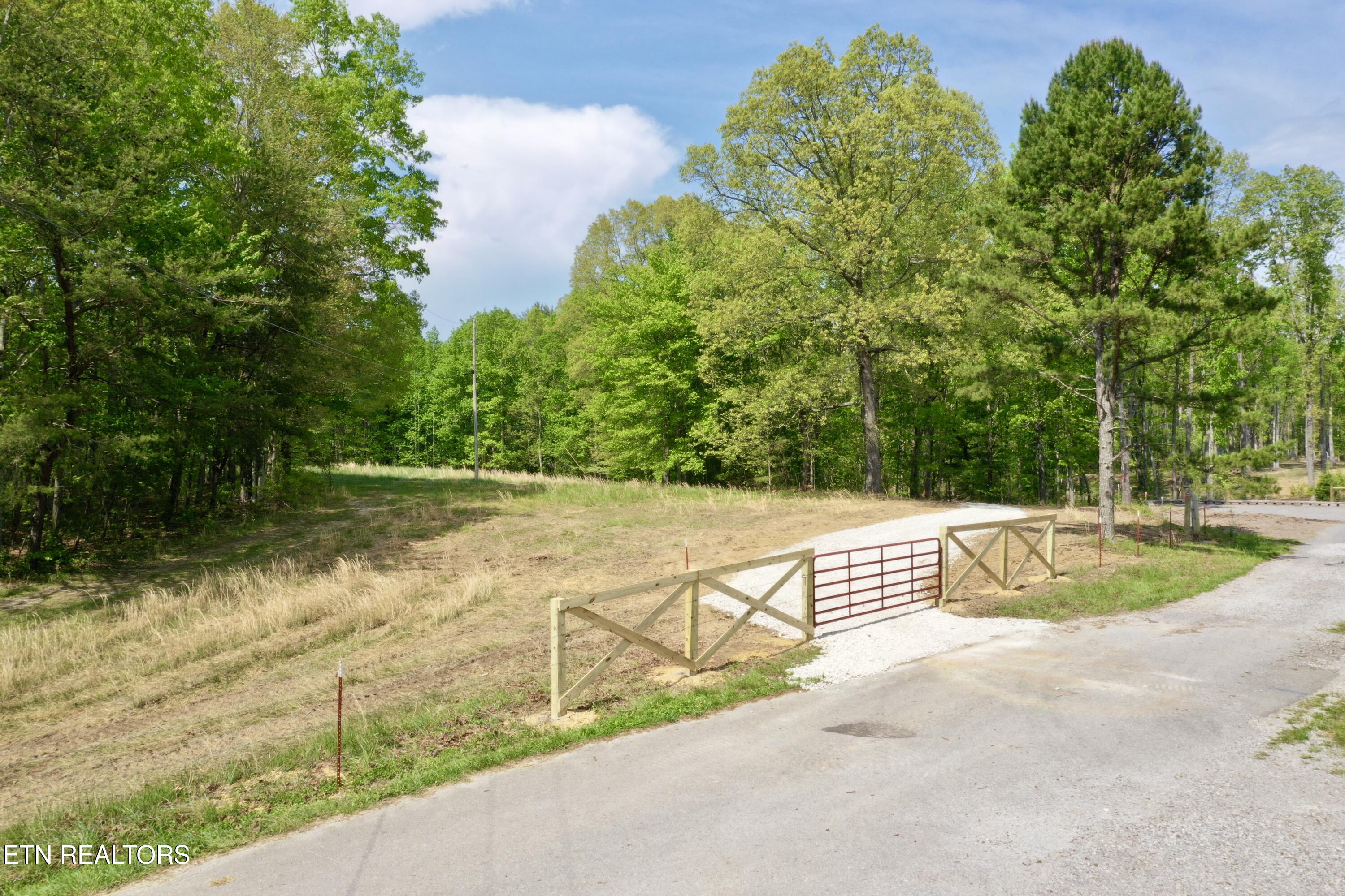 Christenson Rd
