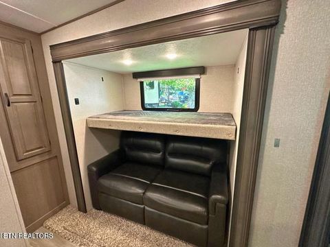 Tiny photo for 94 Highway 73, Townsend, TN 37882 (MLS # 1335861)