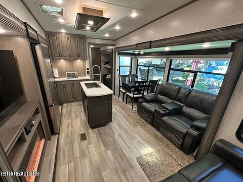 Tiny photo for 94 Highway 73, Townsend, TN 37882 (MLS # 1335861)