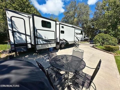 Tiny photo for 94 Highway 73, Townsend, TN 37882 (MLS # 1335861)