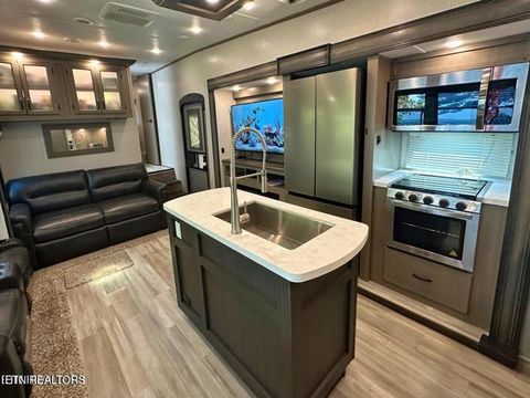 Tiny photo for 94 Highway 73, Townsend, TN 37882 (MLS # 1335861)