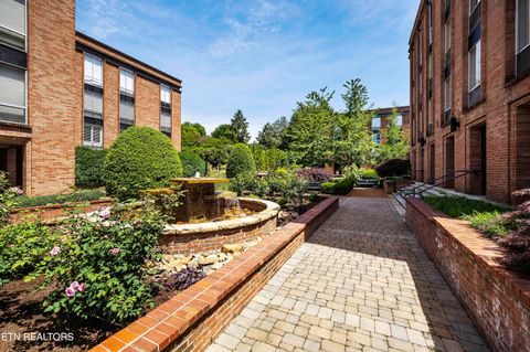 Photo of 1400 Kenesaw Ave #12G, Knoxville, TN 37919 (MLS # 1339239)
