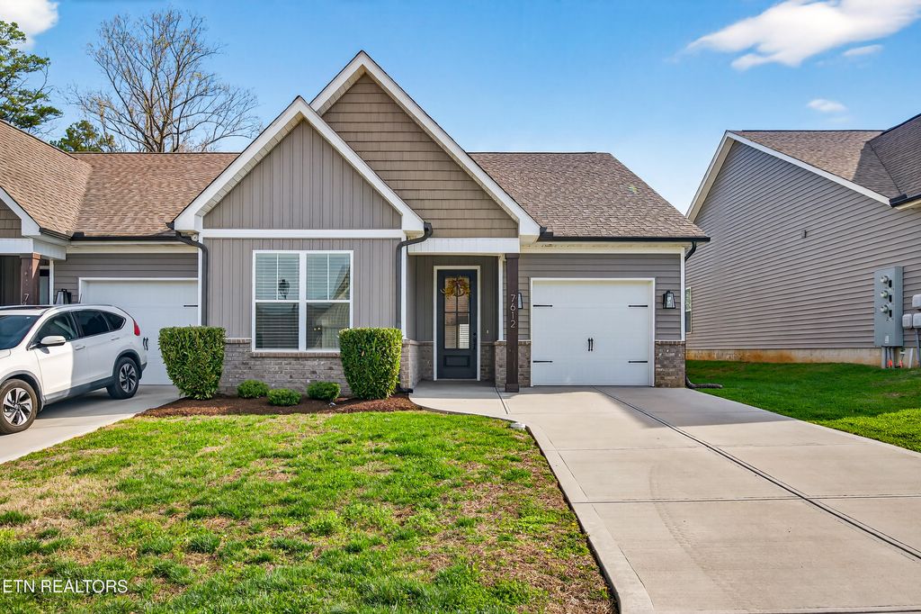 Photo of 7612 Long Shot Lane, Knoxville, TN 37918 (MLS # 1333466)