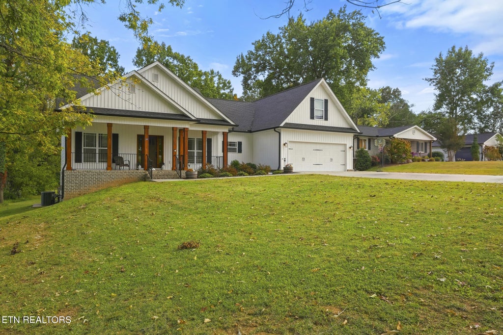 Photo of 172 Overton Lane, Powell, TN 37849 (MLS # 1359753)