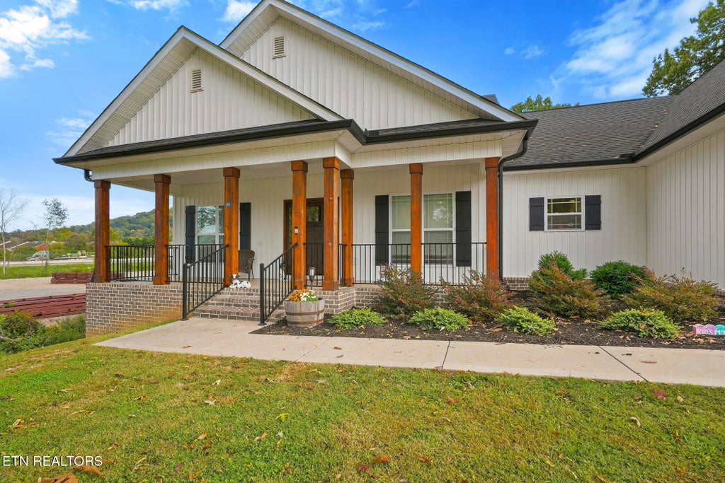 Photo of 172 Overton Lane, Powell, TN 37849 (MLS # 1359753)