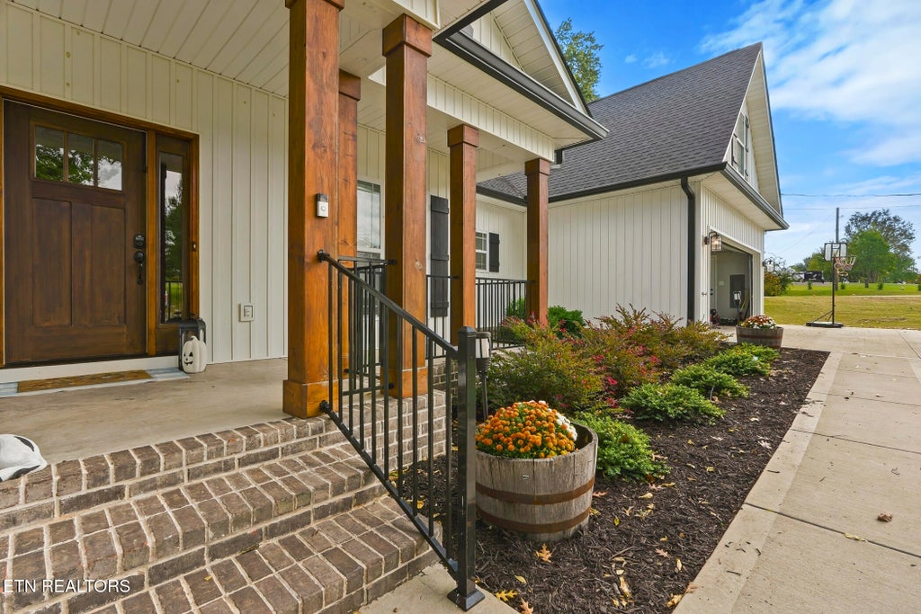 Photo of 172 Overton Lane, Powell, TN 37849 (MLS # 1359753)