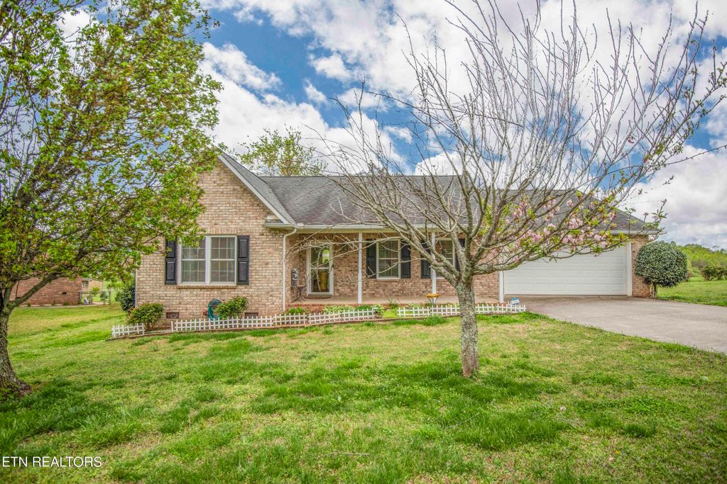 Photo of 159 Mountain Crest Lane, Greenback, TN 37742 (MLS # 1258243)