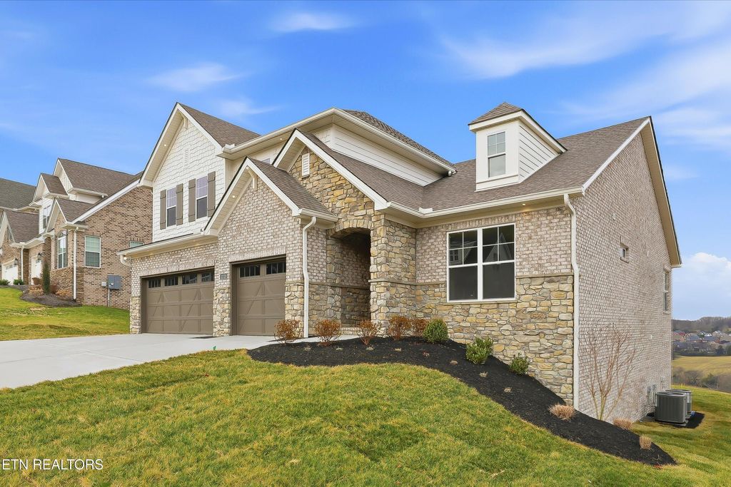 Photo of 11713 (Lot 68) Boston Ivy Lane, Knoxville, TN 37932 (MLS # 1326841)