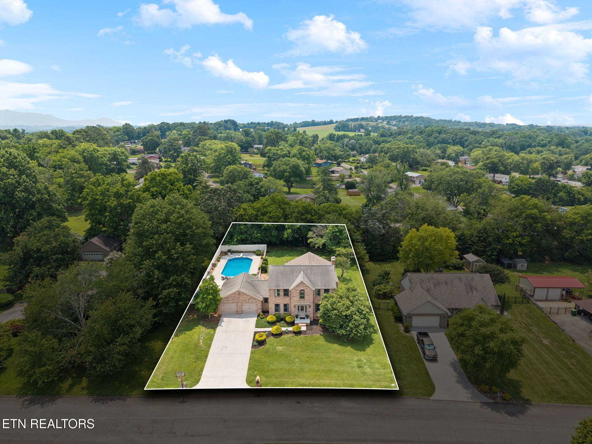 931 Sugarwood Drive