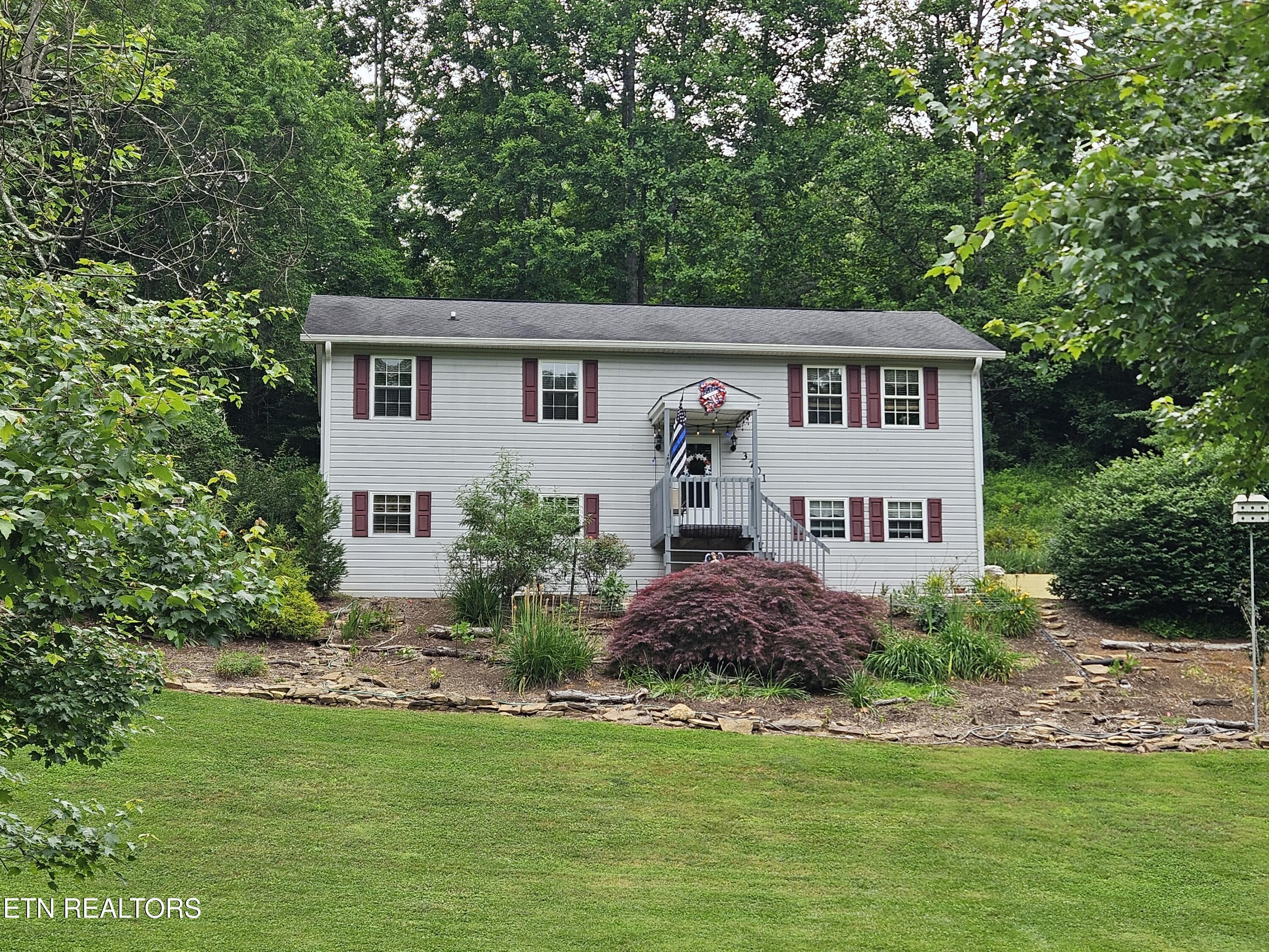 3701 Solway Rd