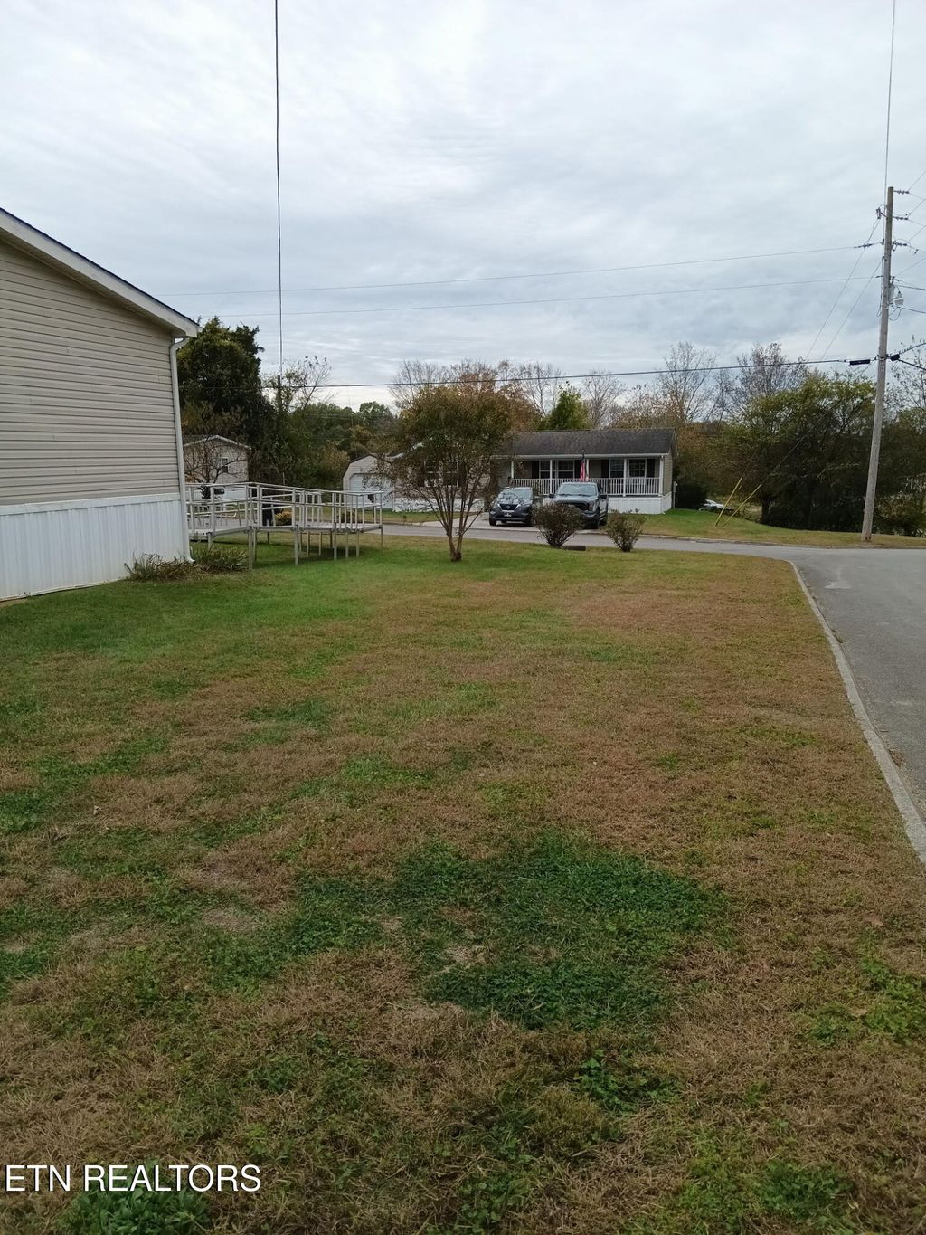 Photo of 105 Hubbard Circle, Clinton, TN 37716 (MLS # 1321341)