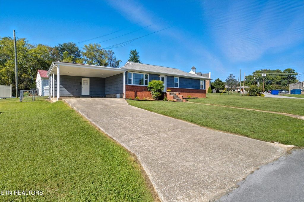 Photo of 204 Joy St, Seymour, TN 37865 (MLS # 1317225)