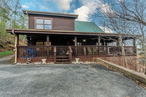 Photo of 1038 Willard Way, Sevierville, TN 37876 (MLS # 1325908)