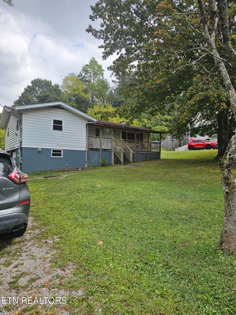 Photo of 406 Overhill Rd, Knoxville, TN 37914 (MLS # 1318749)