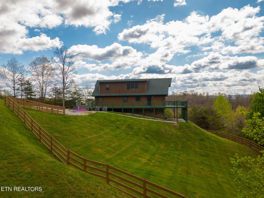 Photo of 2075 Whistle Valley Rd, New Tazewell, TN 37825 (MLS # 1259230)