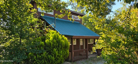 Photo of 829 W Gold Dust Drive, Pigeon Forge, TN 37863 (MLS # 1357533)