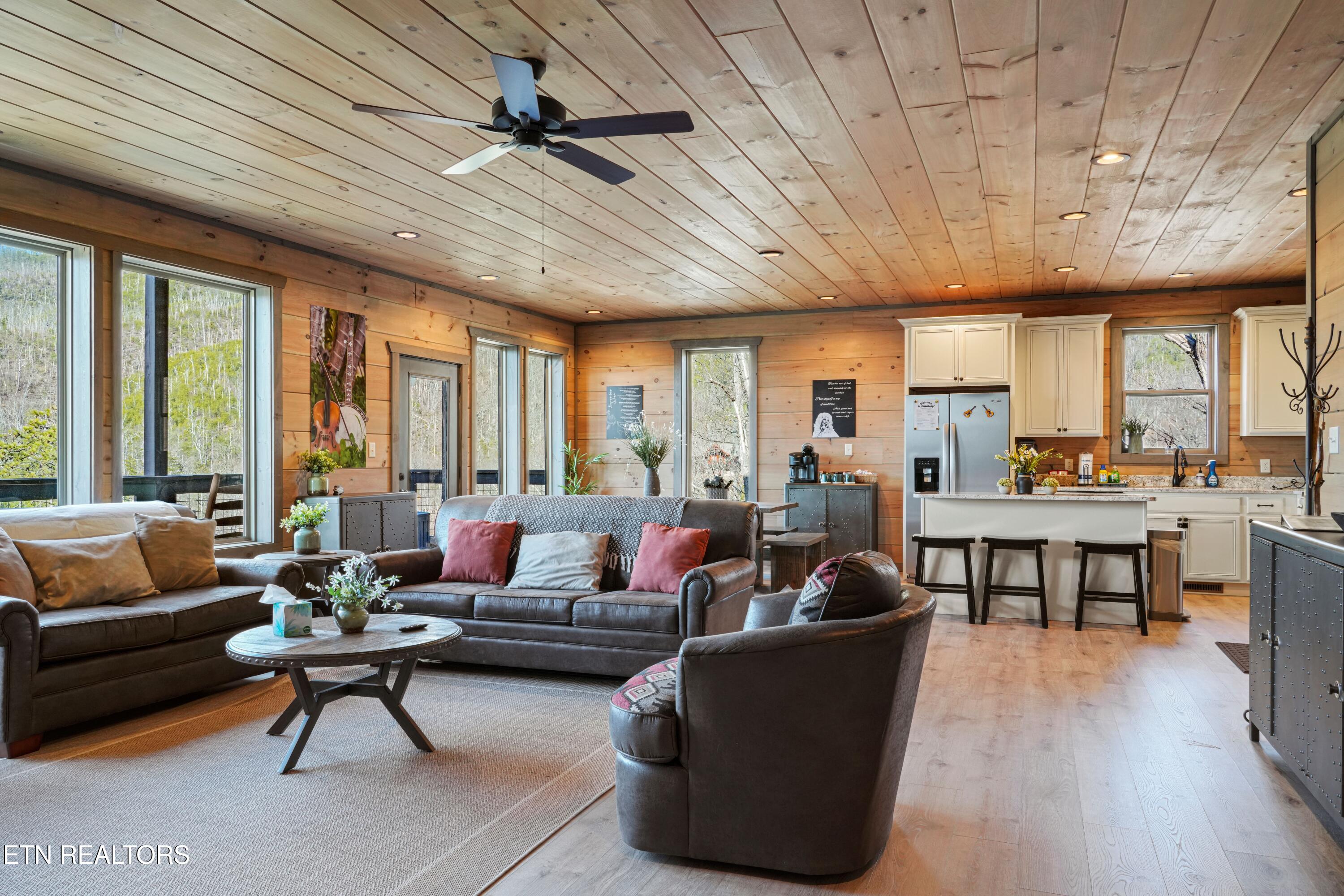 929 Pine Top Lane