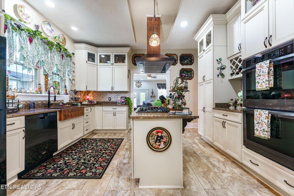 Photo of 719 College St, Madisonville, TN 37354 (MLS # 1280482)