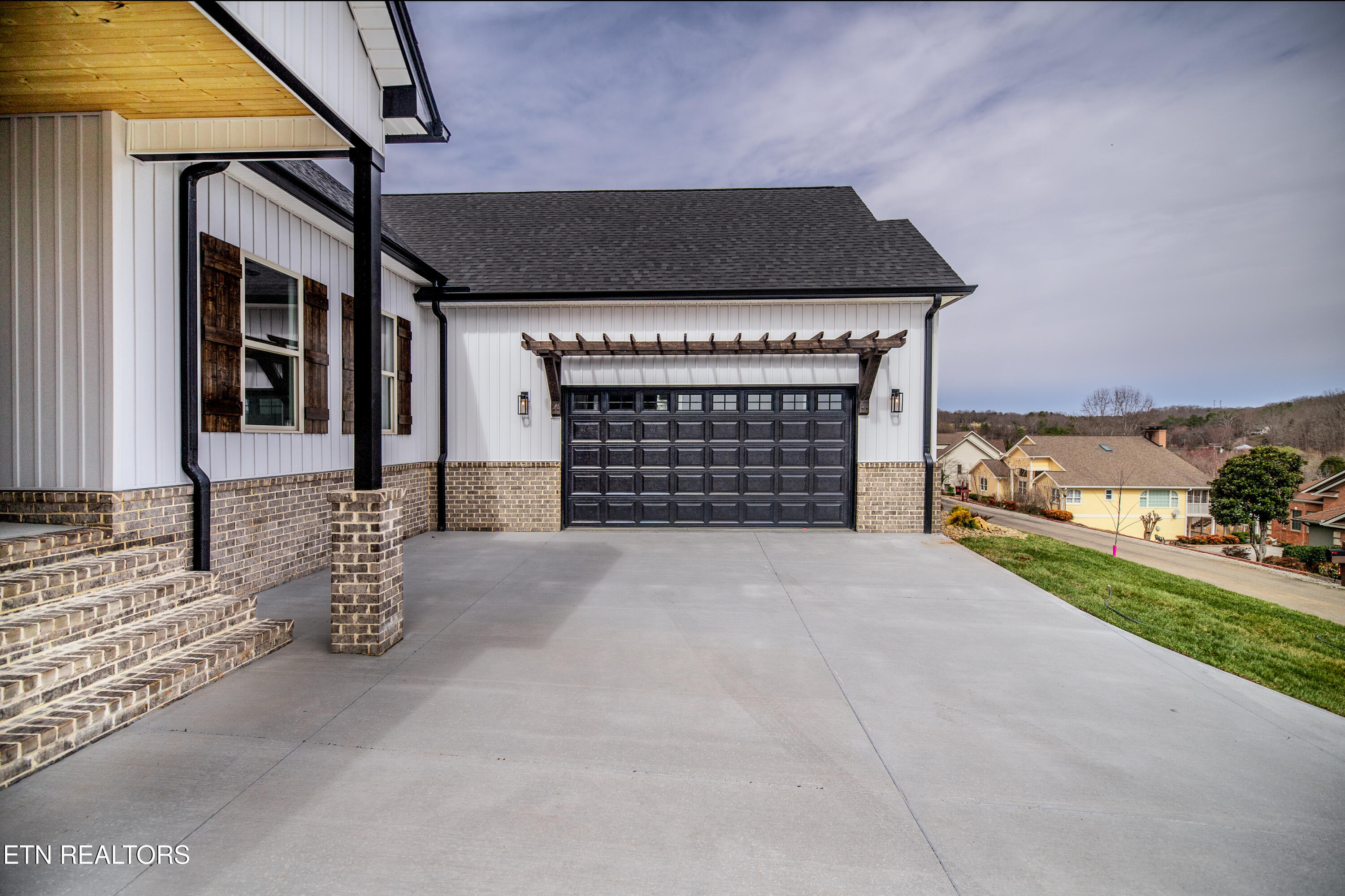 115 Oonoga Way