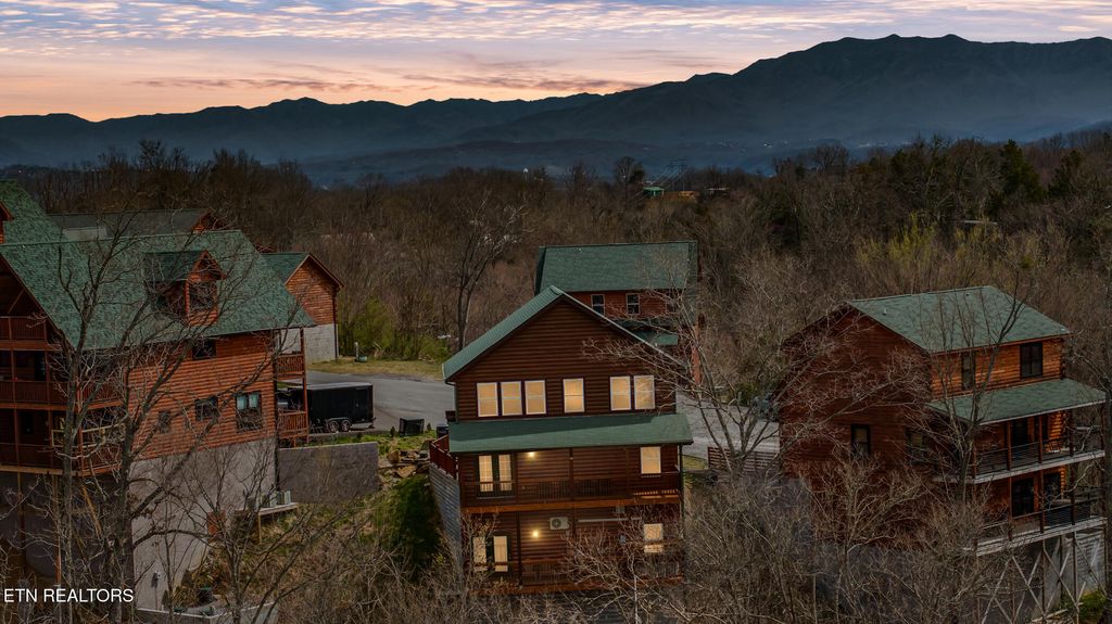 Photo of 692 Stockton Drive, Sevierville, TN 37876 (MLS # 1327059)