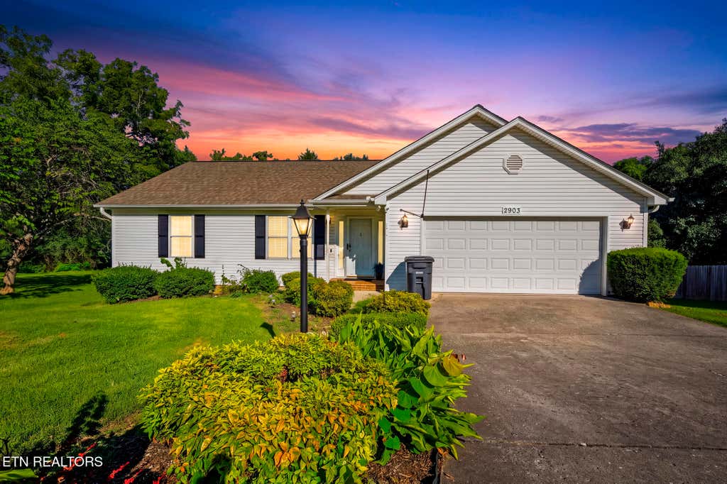 Photo of 2903 Large Oak Lane, Knoxville, TN 37921 (MLS # 1350995)