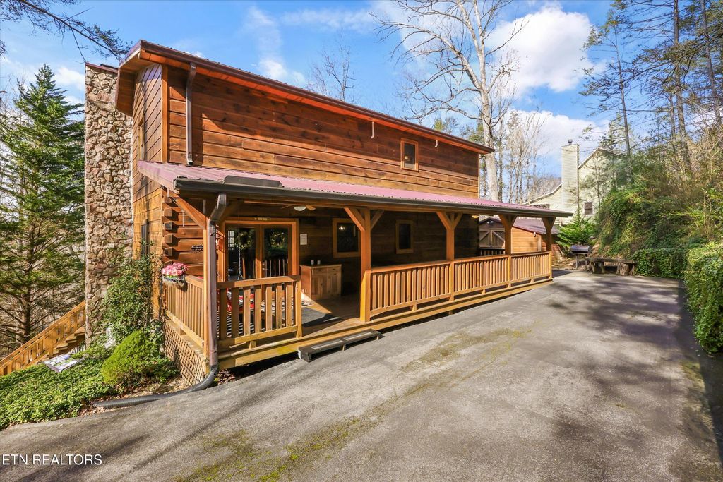 Photo of 503 Domar Court, Townsend, TN 37882 (MLS # 1332725)