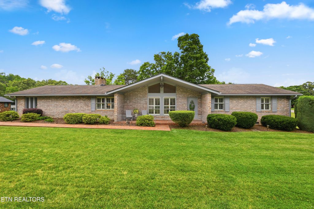 Photo of 7641 Sagefield Drive, Knoxville, TN 37920 (MLS # 1343166)