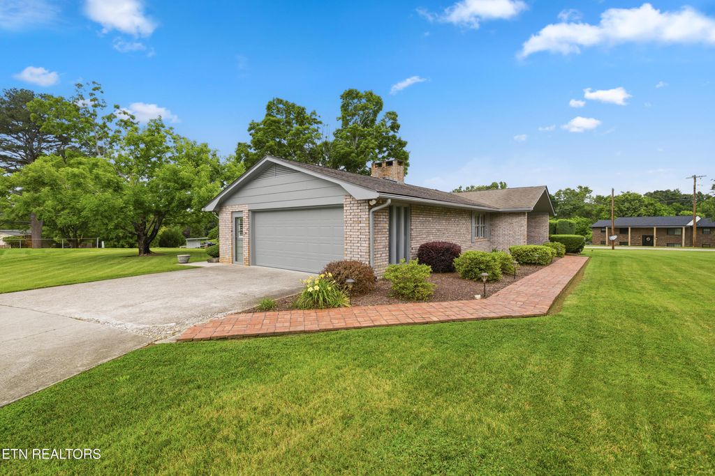 Photo of 7641 Sagefield Drive, Knoxville, TN 37920 (MLS # 1343166)