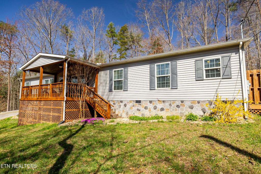Photo of 153 Powder House Rd, Clinton, TN 37716 (MLS # 1332818)