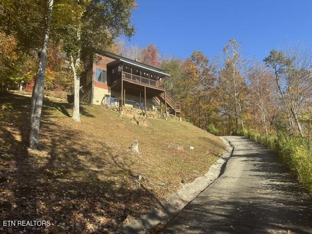1738 Mountain Shores Rd