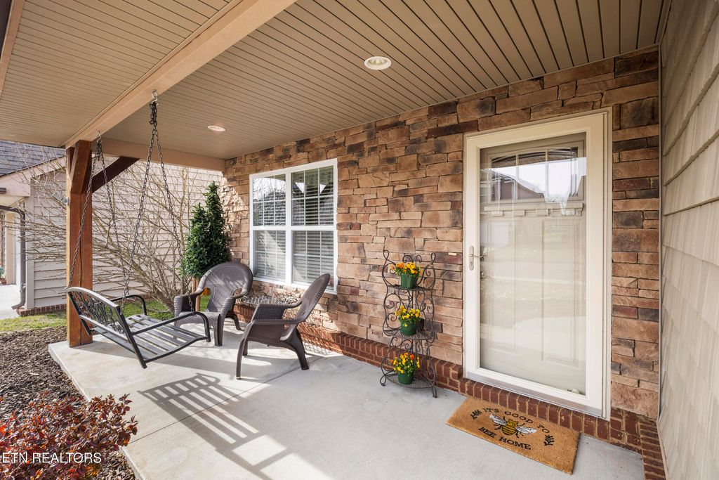 Photo of 5421 Laurel Creek Way, Knoxville, TN 37924 (MLS # 1330545)