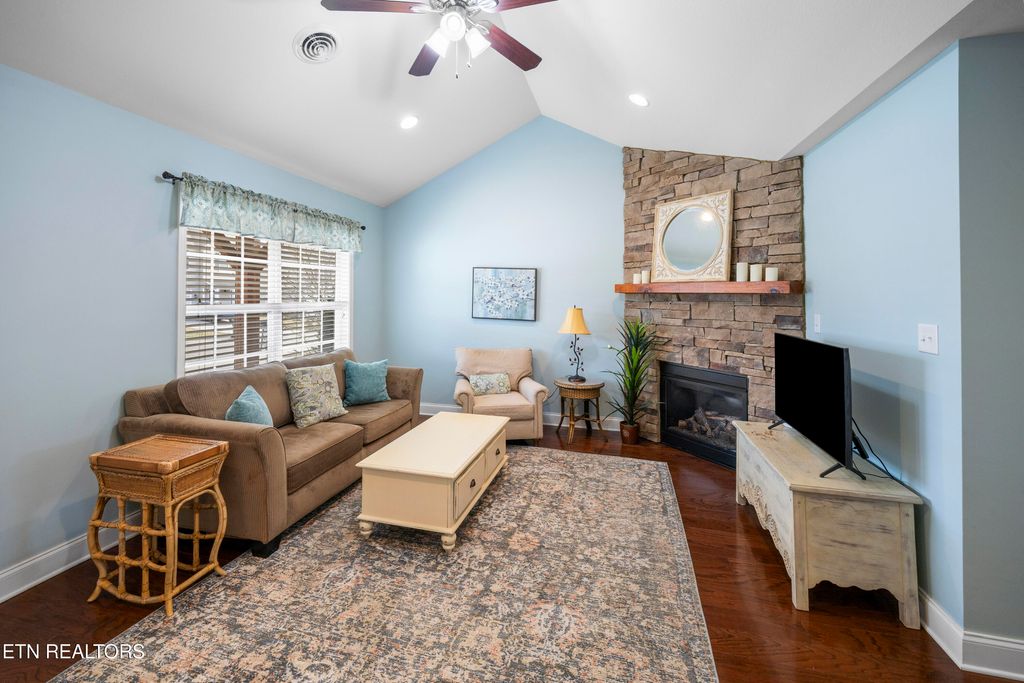 Photo of 5421 Laurel Creek Way, Knoxville, TN 37924 (MLS # 1330545)