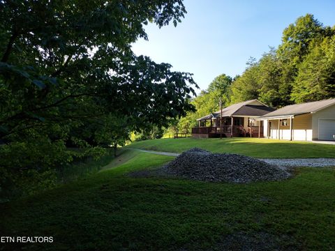 Photo of 332 Sleepy Hollow Rd, Sneedville, TN 37869 (MLS # 1336406)