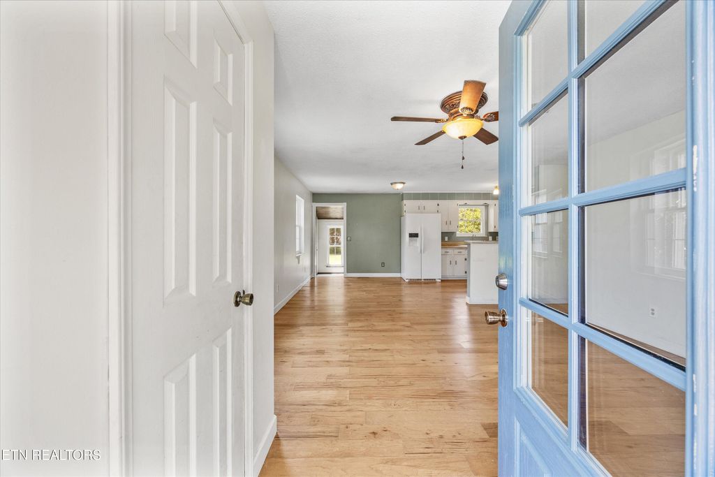 Photo of 303 Sunflower Circle, Sweetwater, TN 37874 (MLS # 1306555)