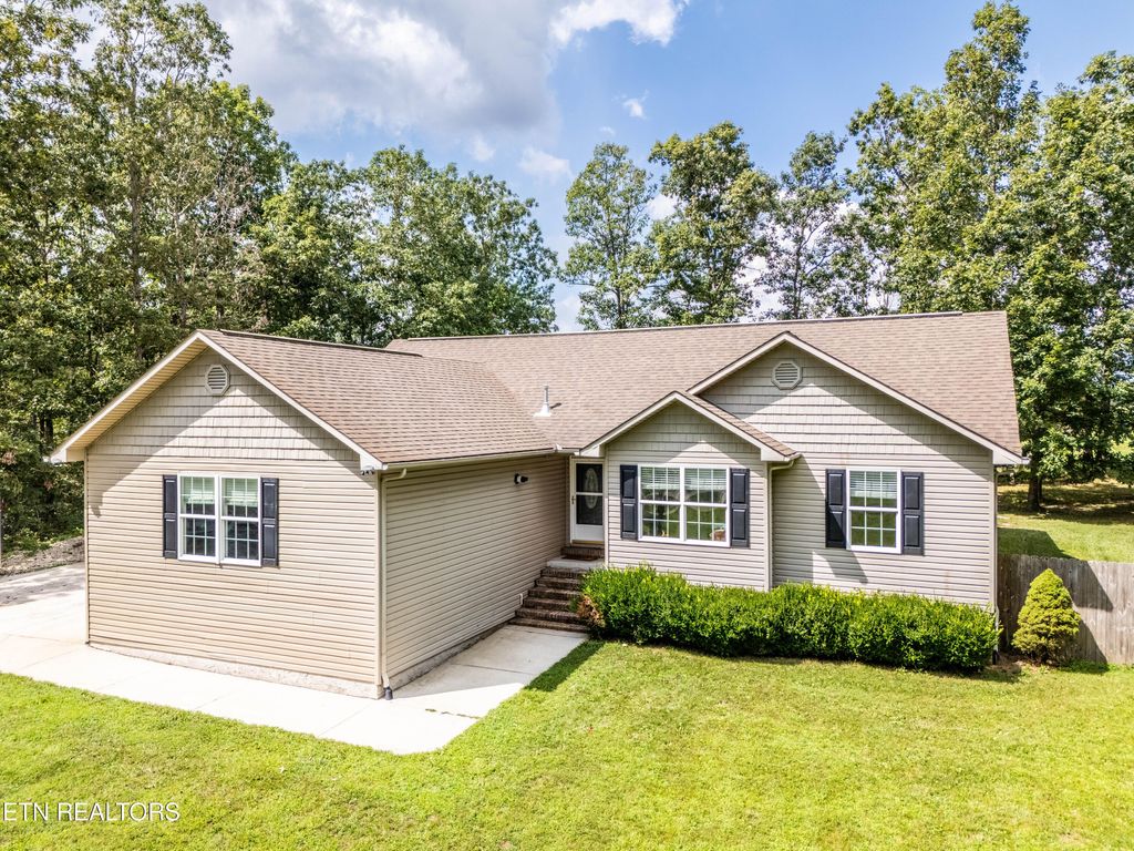 Photo of 2109 Wichita Drive, Crossville, TN 38572 (MLS # 1311486)