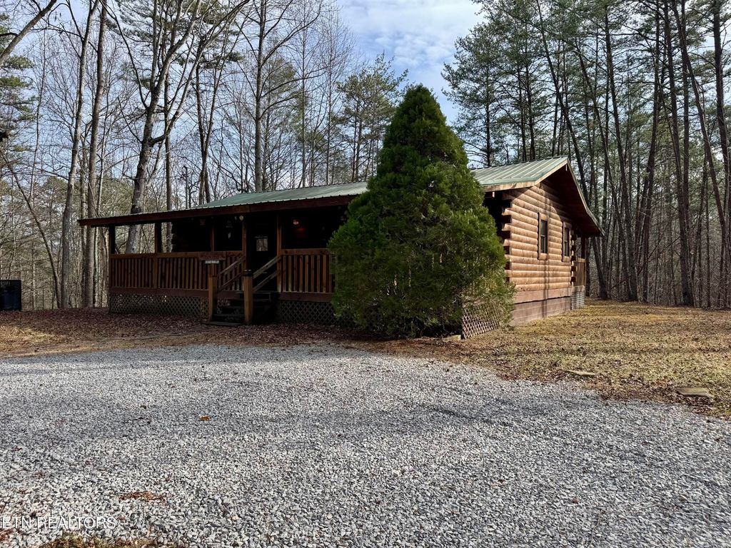 Photo of 2950 Grassy Branch Loop, Sevierville, TN 37876 (MLS # 1327220)