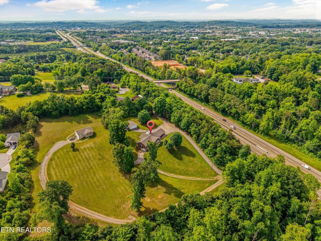 Photo of 12101214 Pellissippi Pkwy, Knoxville, TN 37932 (MLS # 1355030)