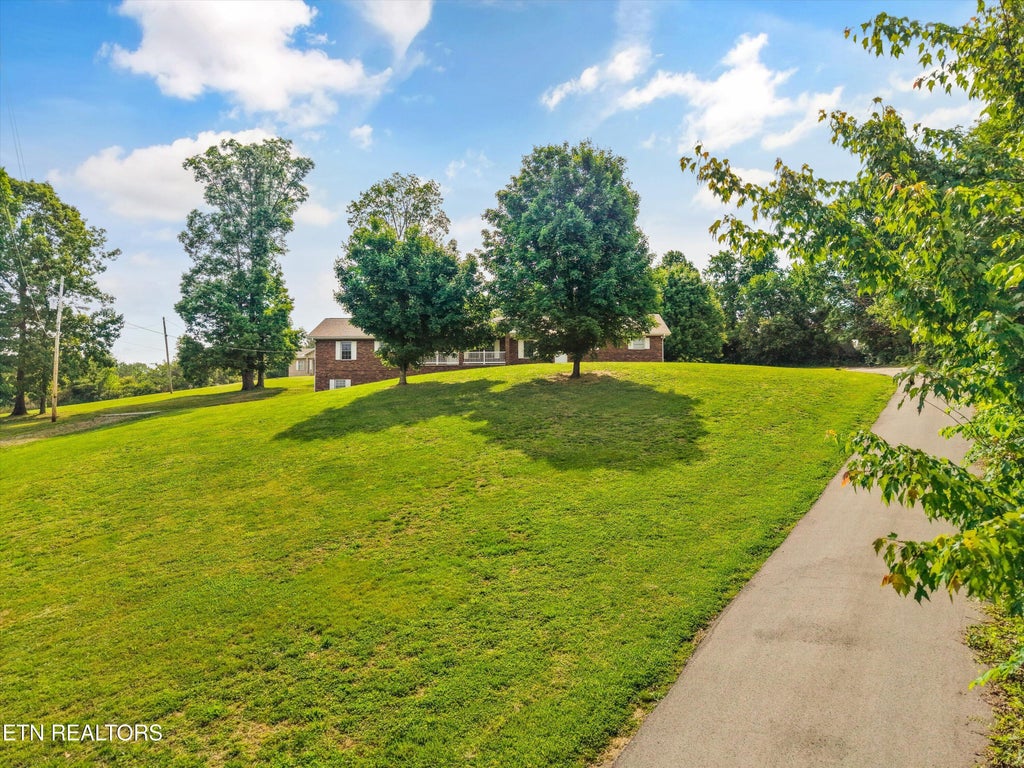 Photo of 12101214 Pellissippi Pkwy, Knoxville, TN 37932 (MLS # 1355030)