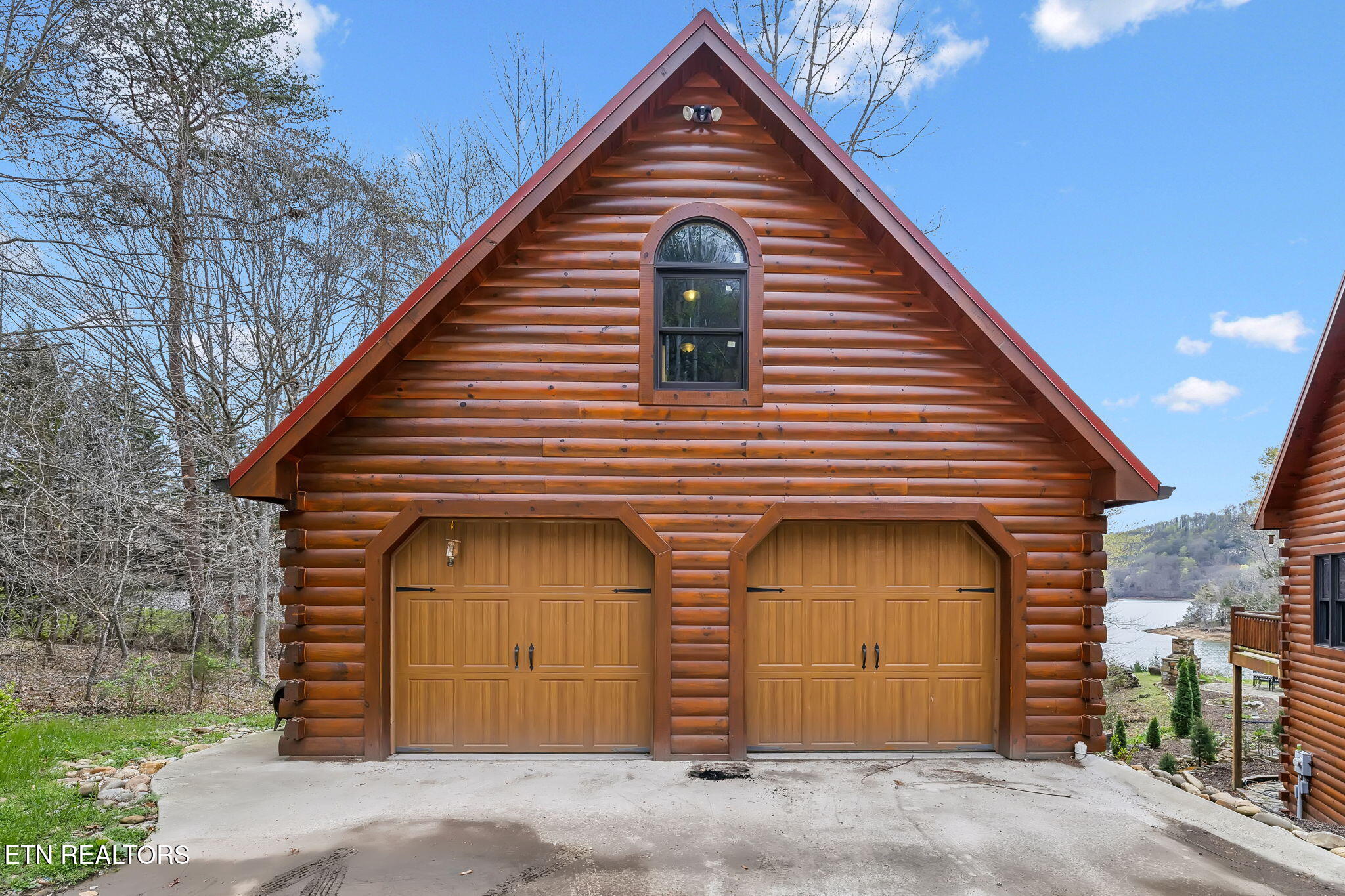 514 Bluff View Rd