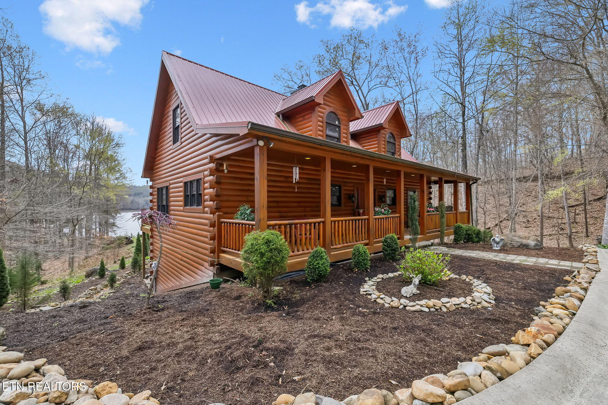 514 Bluff View Rd