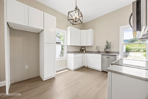 Tiny photo for 329 E Morelia Ave, Knoxville, TN 37917 (MLS # 1337741)