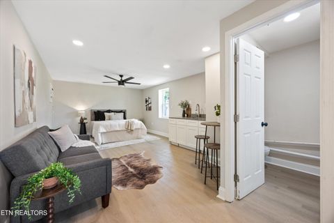 Tiny photo for 329 E Morelia Ave, Knoxville, TN 37917 (MLS # 1337741)