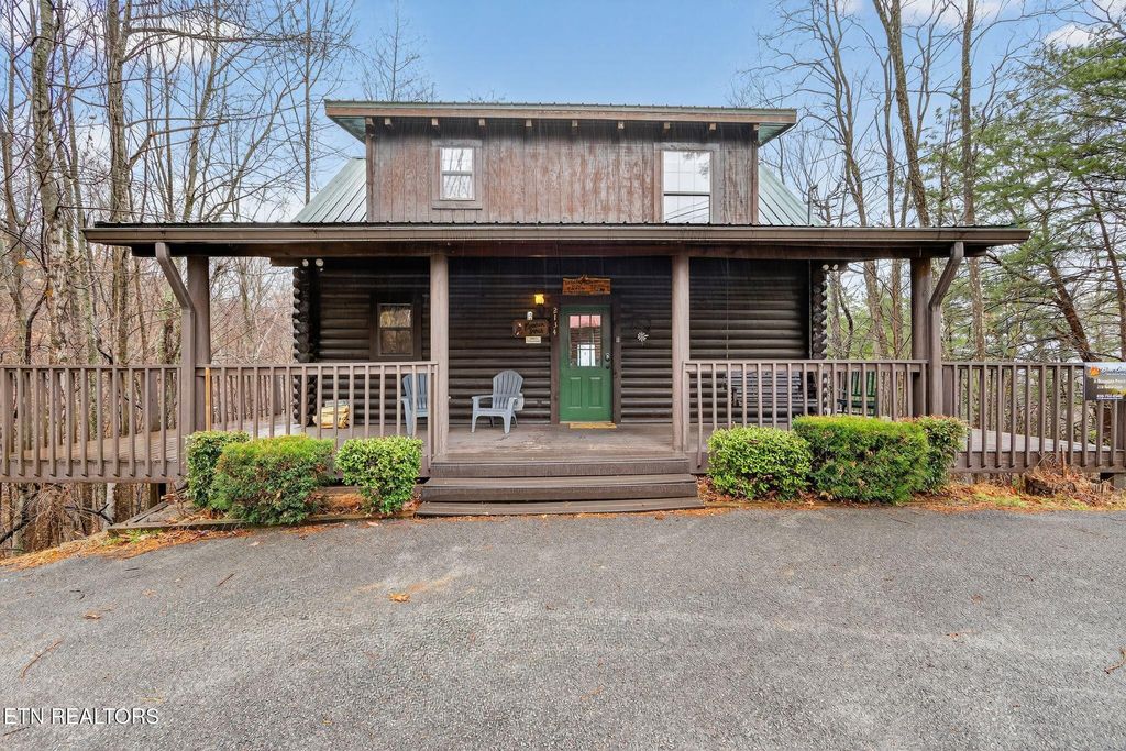 Photo of 2134 Walnut Court, Sevierville, TN 37876 (MLS # 1332986)