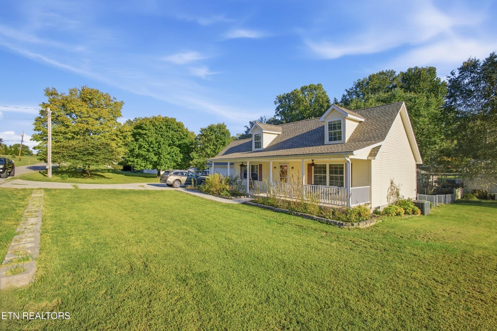 Photo of 167 Meadowlark Drive, Harriman, TN 37748 (MLS # 1358803)