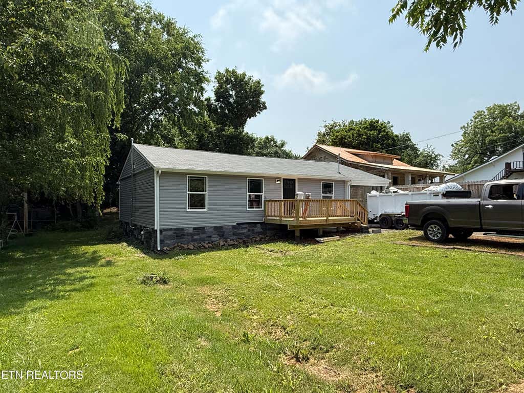 Photo of 338 Jefferson Ave, Newport, TN 37821 (MLS # 1304251)